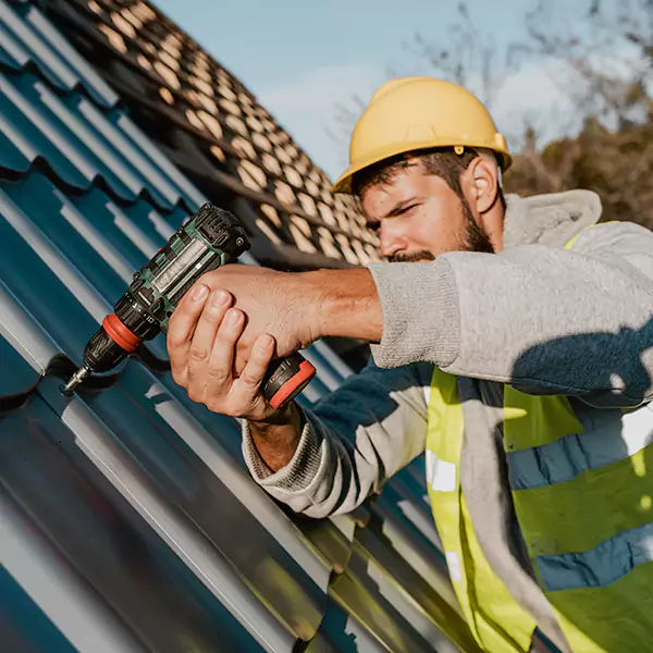 Why Alpine Homeowners Choose Alpine Roofing Inc for Steel Roof Repair Service?
